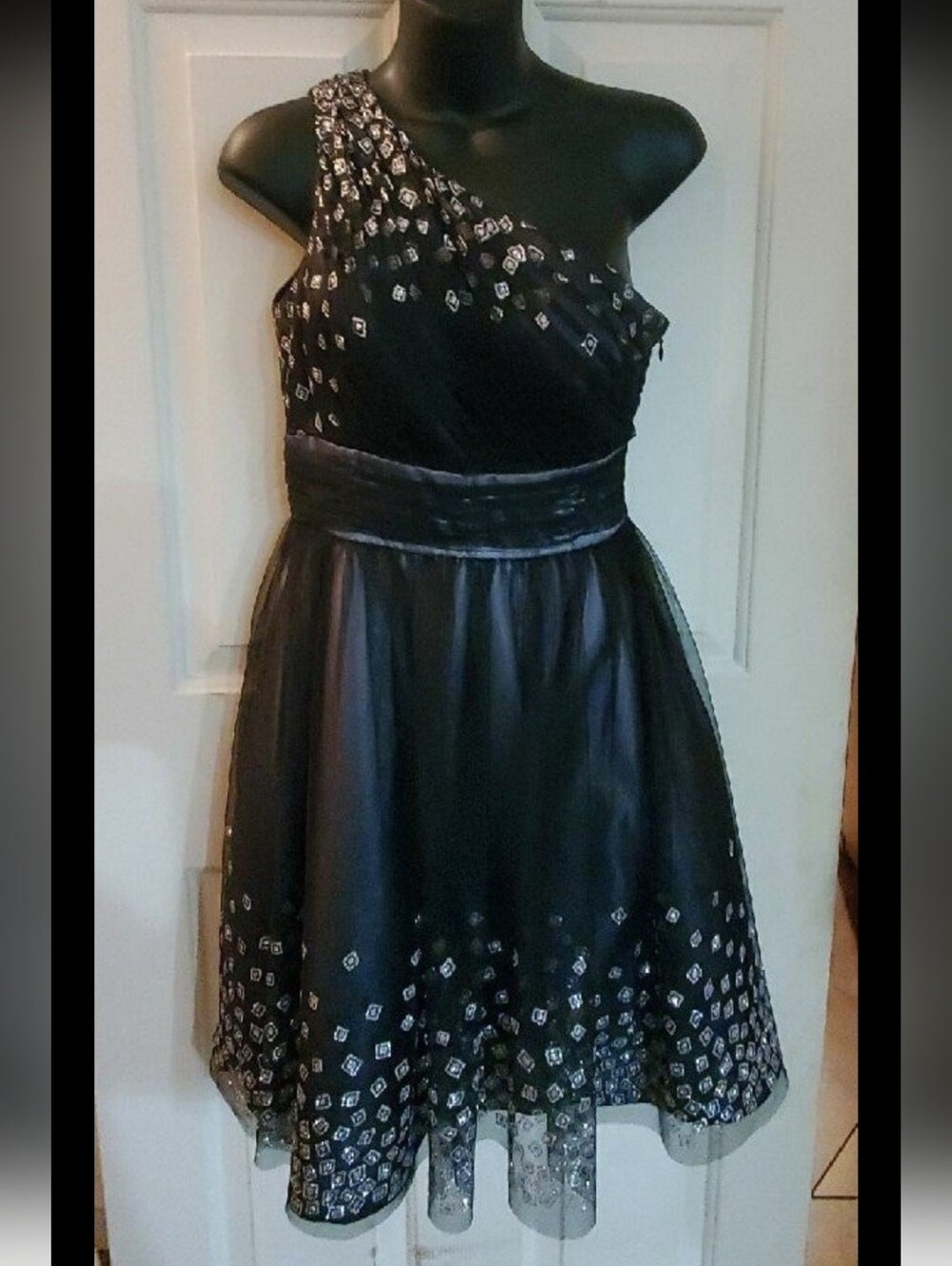 blondie nites black dress | Dresses | Blondie Nites Oneshoulder Party Custom Made Asymmetric Feather shoulder design making it Size:110 memorialday26